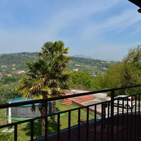 Apartment In Famiglia Relax E Natura